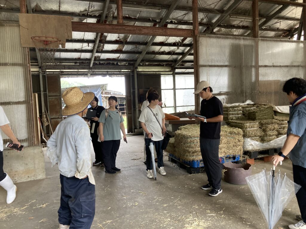 山本牧場に大阪の先生が視察に来ました！！
